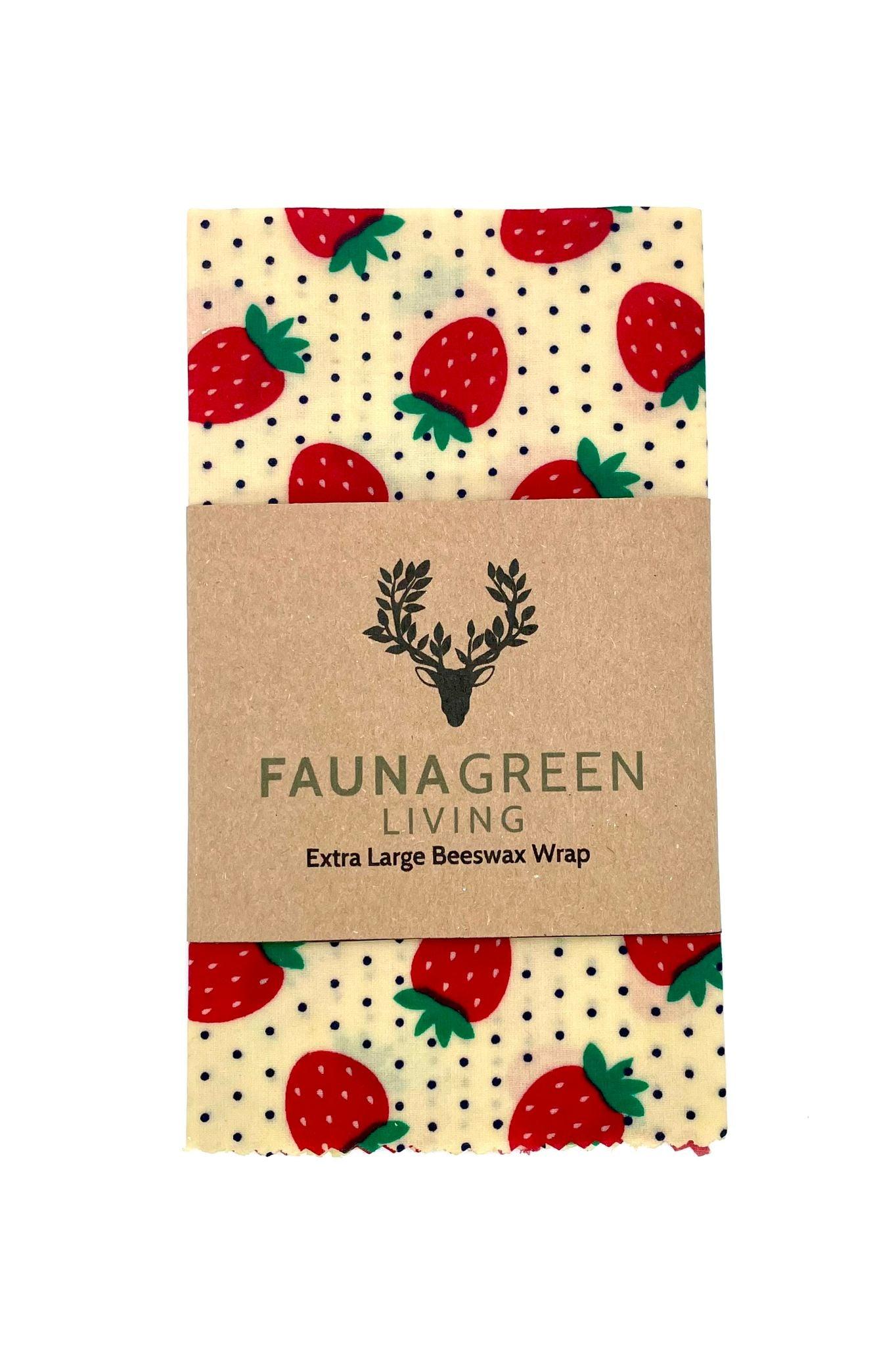 Strawberries extra large beeswax wrap: Extra-large beeswax wrap with a strawberries design. Perfect for plastic-free and sustainable food storage.